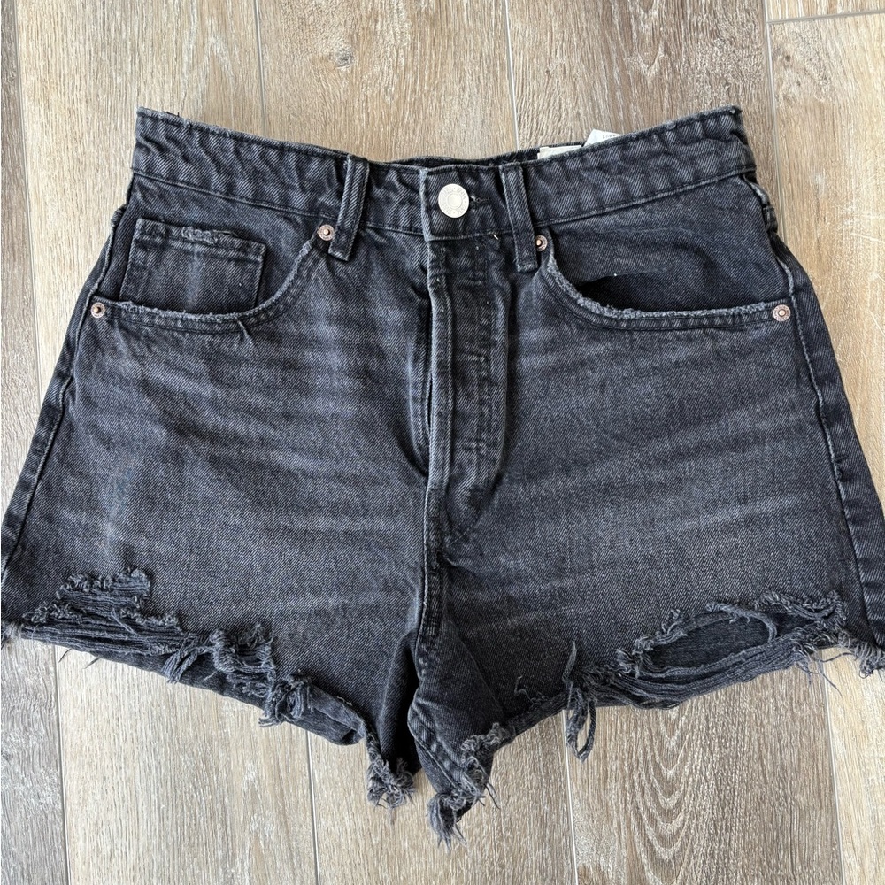 Zara Women's Black Distressed Denim Shorts